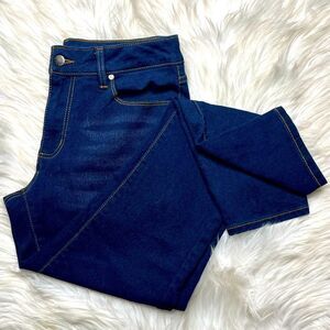 Tahari Straight Leg Jeans Dark Denim Wash Size 28